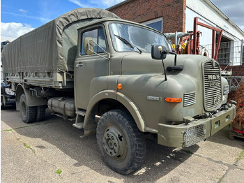 Dostavno vozilo s ceradom MAN