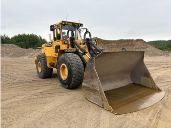 Utovarivač na kotačima Wheel loader Volvo BM L120: slika Utovarivač na kotačima Wheel loader Volvo BM L120