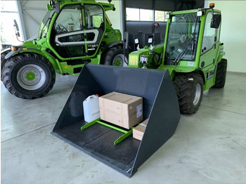 Teleskopski rukovatelj Merlo EW25.5-90 4WD: slika Teleskopski rukovatelj Merlo EW25.5-90 4WD Teleskopski rukovatelj Merlo EW25.5-90 4WD: slika Teleskopski rukovatelj Merlo EW25.5-90 4WD