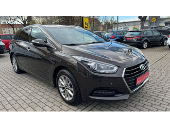 Automobil Hyundai i40 cw blue Trend Navi Klima Kamera Sitzheizung: slika Automobil Hyundai i40 cw blue Trend Navi Klima Kamera Sitzheizung