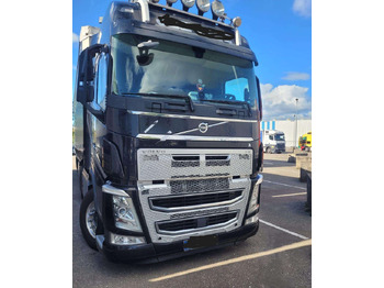 Tegljač VOLVO FH