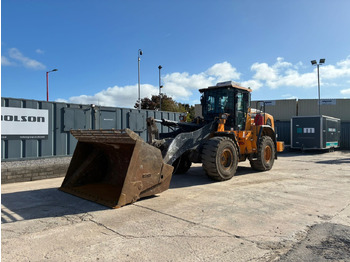 Utovarivač na kotačima HYUNDAI