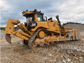 Buldožer CATERPILLAR D8T