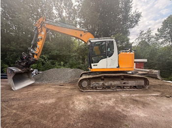 Bager gusjeničar LIEBHERR R 920