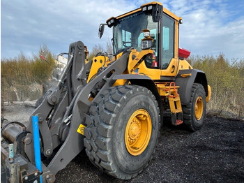 Utovarivač na kotačima VOLVO L90H