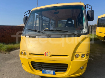 Školski autobus Iveco Cacciamali: slika Školski autobus Iveco Cacciamali