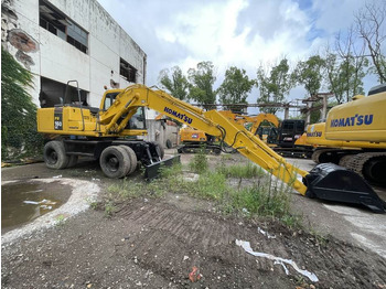 Bager na kotačima KOMATSU PW160