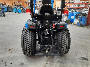 Općinski traktor Solis 26 hst: slika Općinski traktor Solis 26 hst Općinski traktor Solis 26 hst: slika Općinski traktor Solis 26 hst