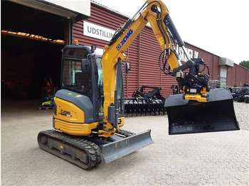 Mini bager XCMG xe27e: slika Mini bager XCMG xe27e