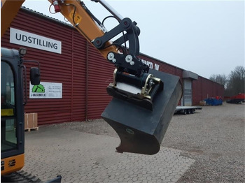 Mini bager XCMG xe27e: slika Mini bager XCMG xe27e