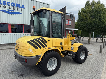 Utovarivač na kotačima Volvo L30B Pro Shovel: slika Utovarivač na kotačima Volvo L30B Pro Shovel