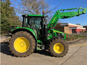 Traktor JOHN DEERE 6110M