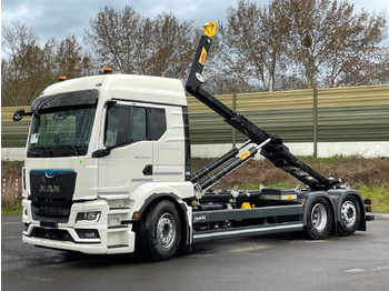 Kamion s kukastom dizalicom MAN TGS 26.480