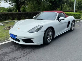 Automobil PORSCHE