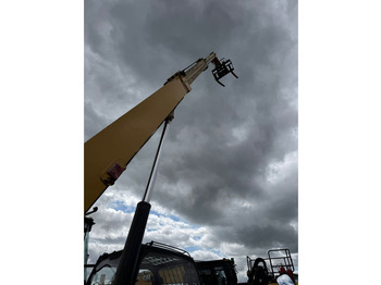 Teleskopski rukovatelj CATERPILLAR TH