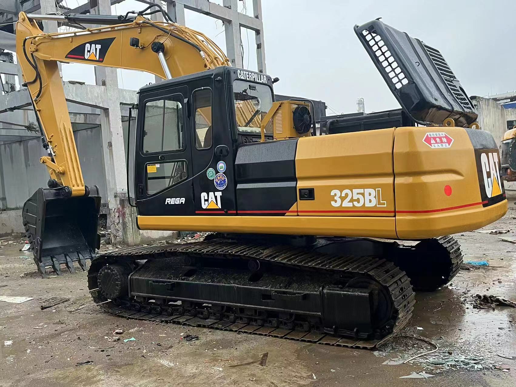 Bager gusjeničar CATERPILLAR 325BL