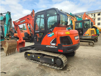 Bager gusjeničar DOOSAN DX60
