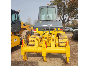 Buldožer SHANTUI SD16: slika Buldožer SHANTUI SD16 Buldožer SHANTUI SD16: slika Buldožer SHANTUI SD16