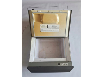 Kabina i unutrašnjost za Kamion VOLVO LODÓWKA CHŁODZIARKA VOLVO FH 13 LIFT: slika Kabina i unutrašnjost za Kamion VOLVO LODÓWKA CHŁODZIARKA VOLVO FH 13 LIFT Kabina i unutrašnjost za Kamion VOLVO LODÓWKA CHŁODZIARKA VOLVO FH 13 LIFT: slika Kabina i unutrašnjost za Kamion VOLVO LODÓWKA CHŁODZIARKA VOLVO FH 13 LIFT