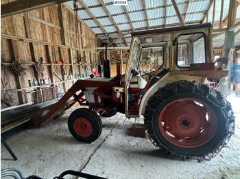 Traktor 1974 David Brown 885 w/ loaders and chain.: slika Traktor 1974 David Brown 885 w/ loaders and chain. Traktor 1974 David Brown 885 w/ loaders and chain.: slika Traktor 1974 David Brown 885 w/ loaders and chain.