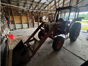 Traktor 1974 David Brown 885 w/ loaders and chain.: slika Traktor 1974 David Brown 885 w/ loaders and chain. Traktor 1974 David Brown 885 w/ loaders and chain.: slika Traktor 1974 David Brown 885 w/ loaders and chain.
