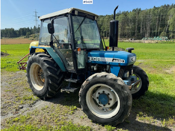 Traktor FORD