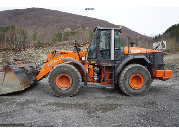 Utovarivač na kotačima HITACHI ZW220
