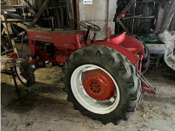 Traktor McCORMICK
