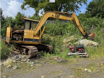 Bager CATERPILLAR E70B