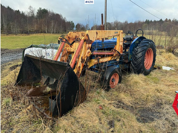Traktor FORD