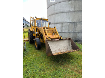 Traktor MASSEY FERGUSON