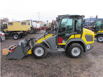 Utovarivač na kotačima KRAMER