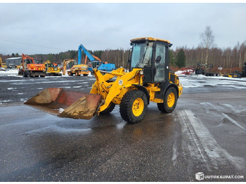 Utovarivač na kotačima JCB 407