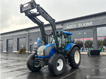 Traktor VALTRA