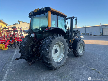 Traktor Valtra N92, tractor with loader, 5,120 h, 2010, Salo: slika Traktor Valtra N92, tractor with loader, 5,120 h, 2010, Salo Traktor Valtra N92, tractor with loader, 5,120 h, 2010, Salo: slika Traktor Valtra N92, tractor with loader, 5,120 h, 2010, Salo