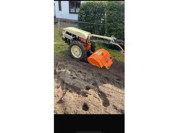 Traktor HOLDER