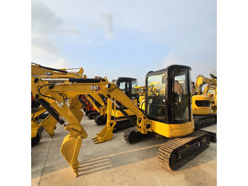 Mini bager CATERPILLAR 303.5E2: slika Mini bager CATERPILLAR 303.5E2
