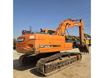 Zakup Doosan DX225LCA Doosan DX225LCA: slika Zakup Doosan DX225LCA Doosan DX225LCA