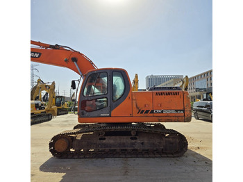Zakup Doosan DX225LCA Doosan DX225LCA: slika Zakup Doosan DX225LCA Doosan DX225LCA