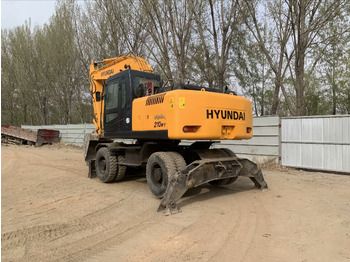 Bager na kotačima Hyundai R210W-7: slika Bager na kotačima Hyundai R210W-7