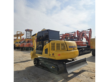 Mini bager KOMATSU PC70-8