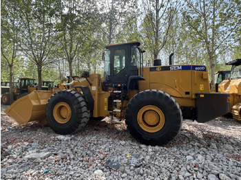 Utovarivač na kotačima SEM