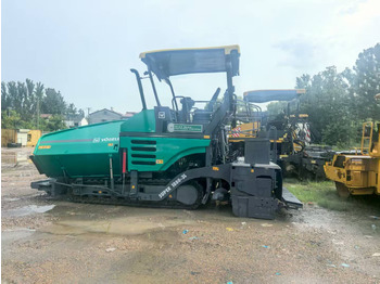 Finišer za asfalt VÖGELE