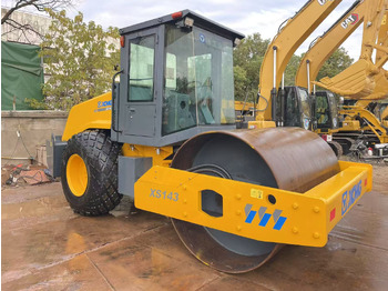 Kompaktor XCMG XS143: slika Kompaktor XCMG XS143