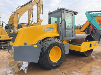 Kompaktor XCMG XS143: slika Kompaktor XCMG XS143