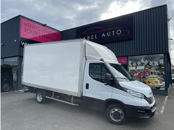 Dostavno vozilo sa zatvorenim sandukom IVECO Daily 35c16