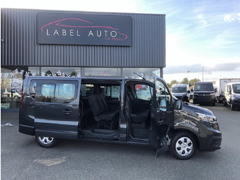 Putnički kombi RENAULT Trafic 2.0