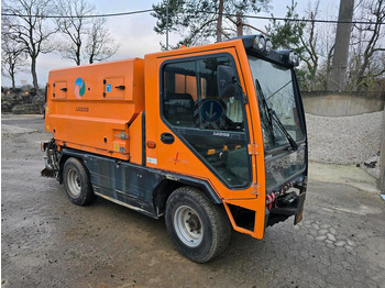 Cestovna čistilica MULTICAR