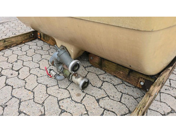 Tank kontejner Schmidt Mulag 2m3 Wassertank Wasserfass Speidel für Unimog UGE UGN 405 U300 400 500 427 430 LKW Boschung wassertank Laugentank Bewässerung 5000liter: slika Tank kontejner Schmidt Mulag 2m3 Wassertank Wasserfass Speidel für Unimog UGE UGN 405 U300 400 500 427 430 LKW Boschung wassertank Laugentank Bewässerung 5000liter Tank kontejner Schmidt Mulag 2m3 Wassertank Wasserfass Speidel für Unimog UGE UGN 405 U300 400 500 427 430 LKW Boschung wassertank Laugentank Bewässerung 5000liter: slika Tank kontejner Schmidt Mulag 2m3 Wassertank Wasserfass Speidel für Unimog UGE UGN 405 U300 400 500 427 430 LKW Boschung wassertank Laugentank Bewässerung 5000liter