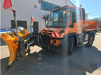 Vozilo za čišćenje snijega UNIMOG